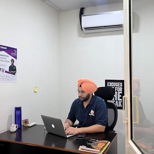 Sleepy Classes Sleepy Classes photo 6